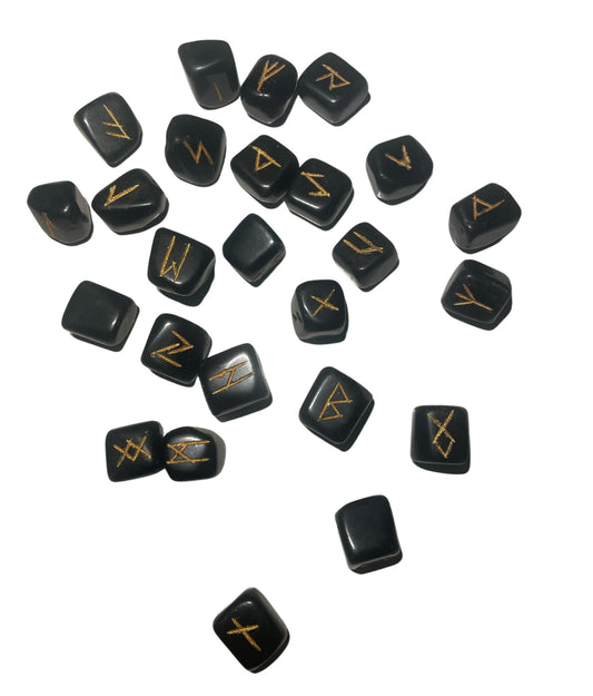 Runes en tourmaline noire